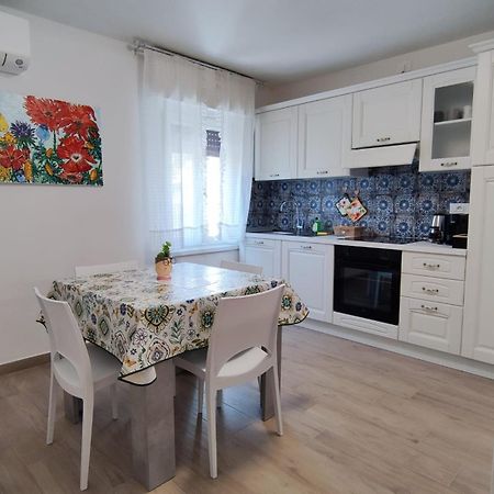 Sweet Apartment - Centre Peschiera del Garda Ngoại thất bức ảnh