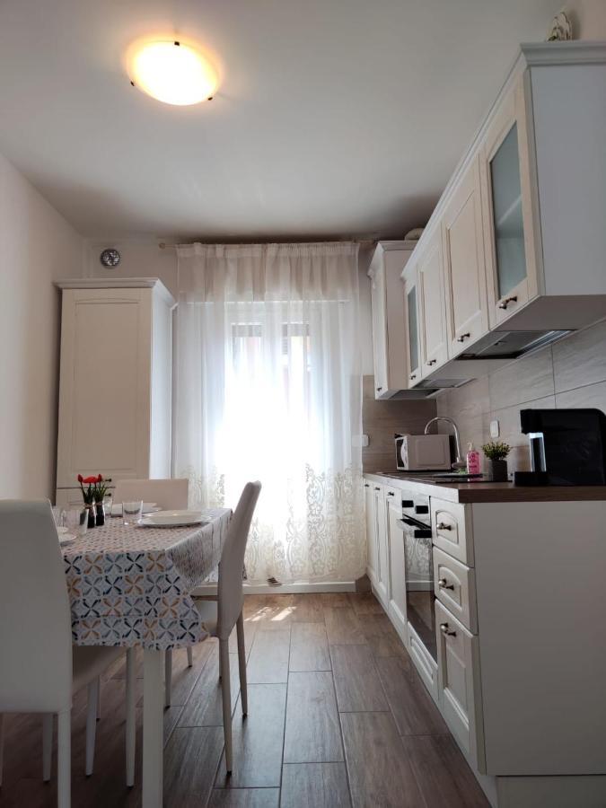 Sweet Apartment - Centre Peschiera del Garda Ngoại thất bức ảnh