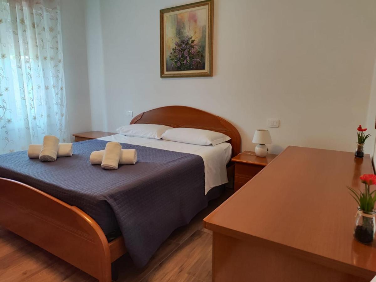 Sweet Apartment - Centre Peschiera del Garda Ngoại thất bức ảnh