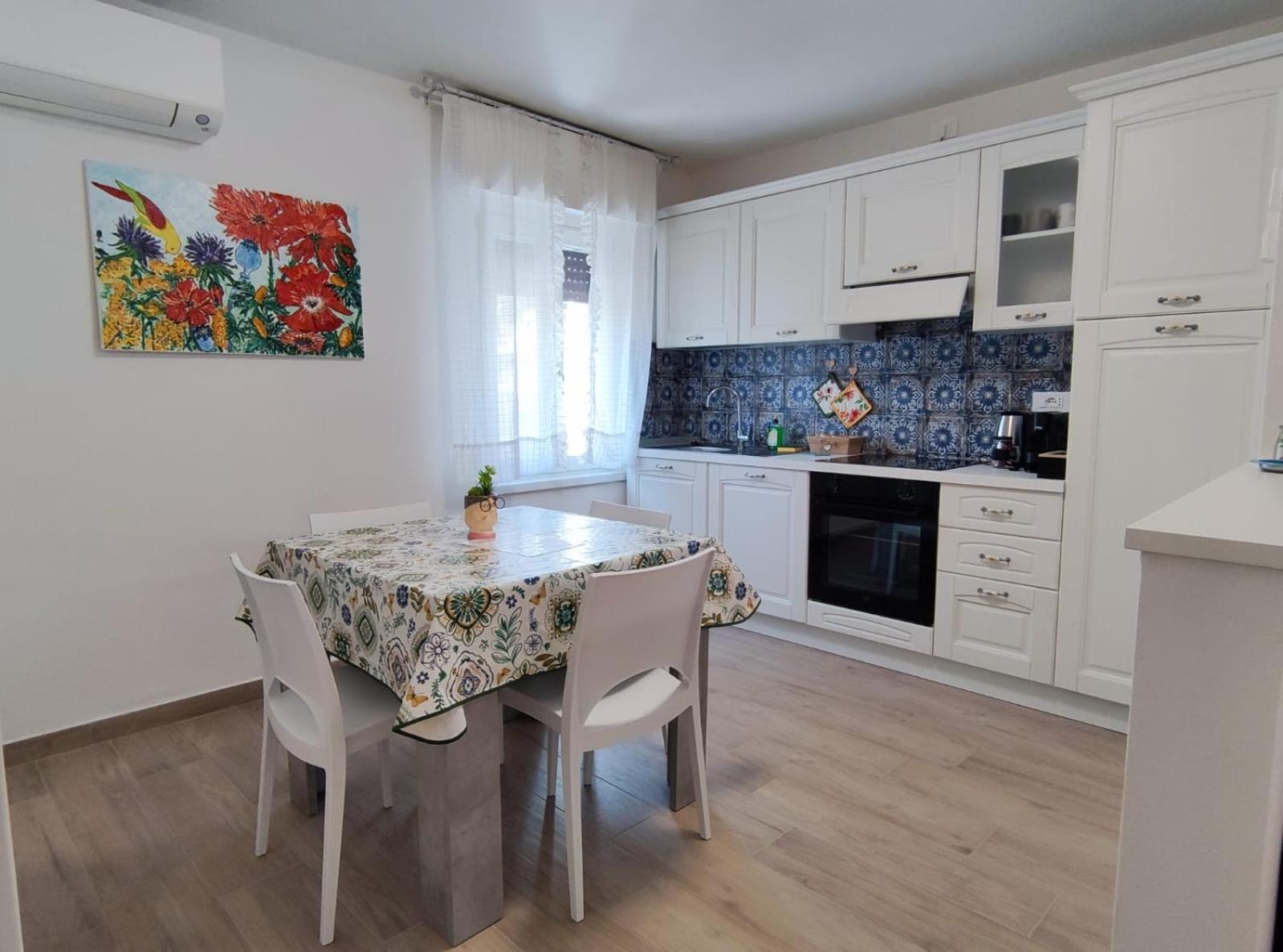 Sweet Apartment - Centre Peschiera del Garda Ngoại thất bức ảnh